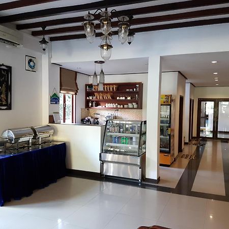Av Hotel В'єнтьян Екстер'єр фото