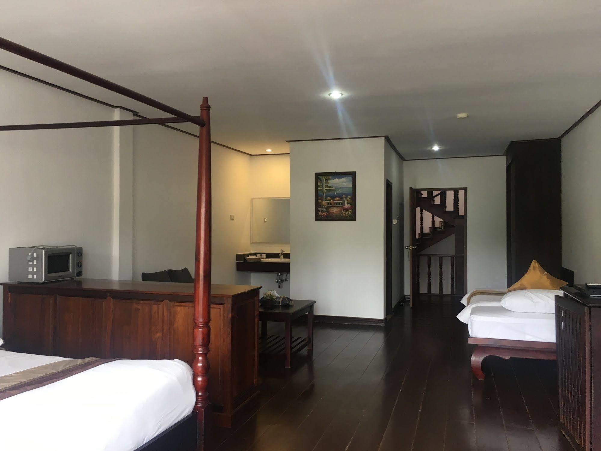 Av Hotel В'єнтьян Екстер'єр фото